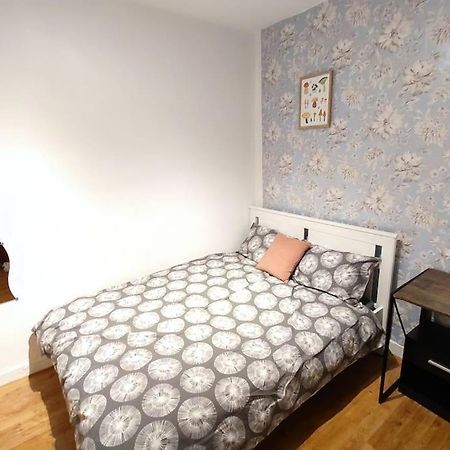 Central London Spacious Flat With 2 To 3 Bedrooms Londres Exterior foto