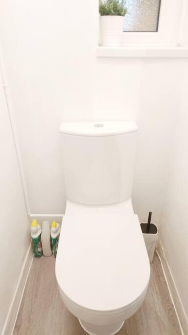 Central London Spacious Flat With 2 To 3 Bedrooms Londres Exterior foto